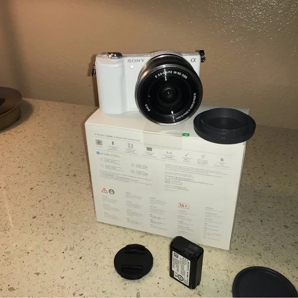 Sony Digital Camera - Picture 4 of 5